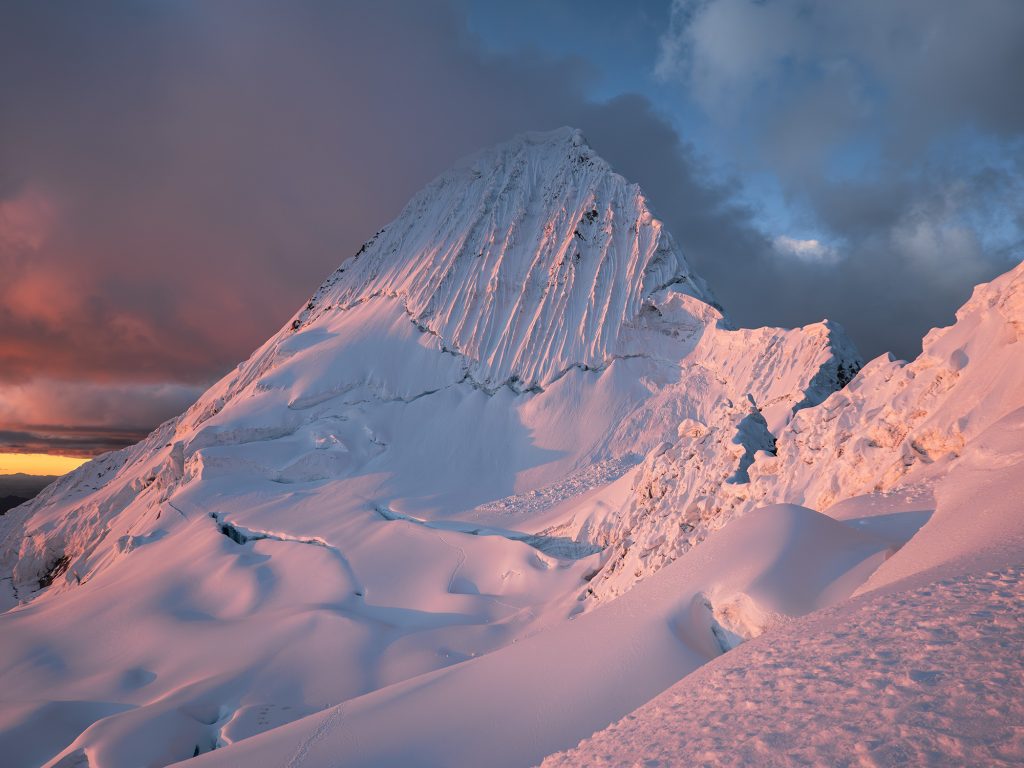 ALPAMAYO (5,947 m)-kmtravel-Cordillera Blanca, Ancash
